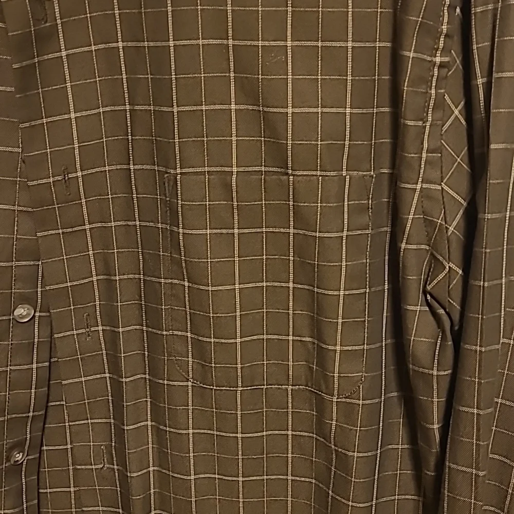 Shirt - Picture 2 of 4